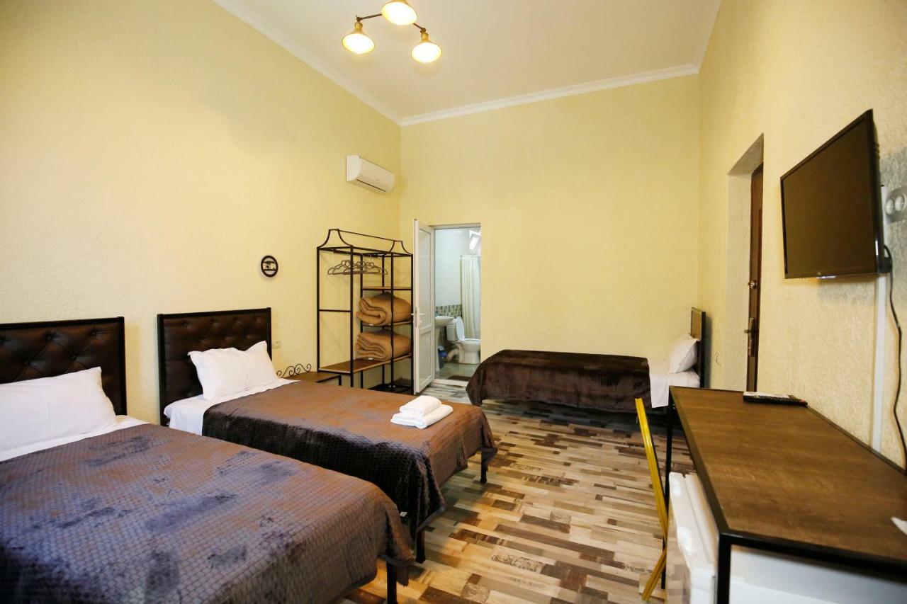 Green Flower Hotel Κουτάισι Εξωτερικό φωτογραφία